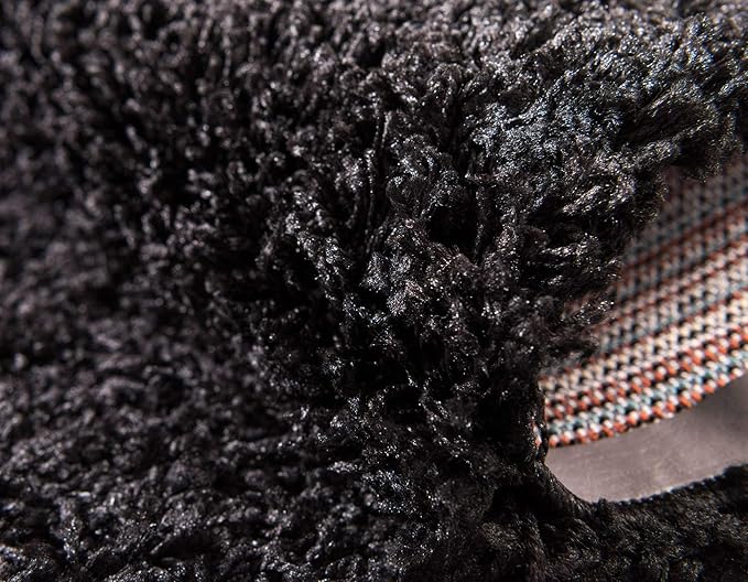 Unique Loom Solid Shag Collection Area Rug (4' 1" x 6' 1" Rectangle, Jet Black)