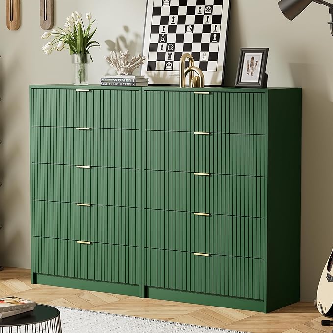 Green Dresser for Bedroom, Modern Dresser with 5 Drawers and Smooth Slides, Wide Chest of Drawers with Golden Handles for Bedroom, Living Room, Closet, 15.7" D x 31.5" W x 47.2" H