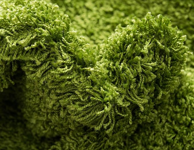 Unique Loom Solid Shag Collection Area Rug (5' 1" x 8' Rectangle, Grass Green)