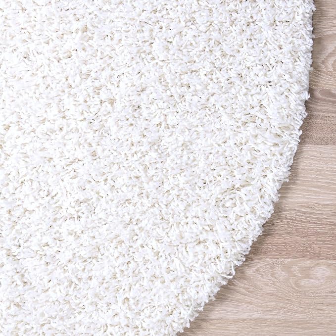 Unique Loom Solid Shag Collection Area Rug (5' 3" x 8' Oval, Snow White)