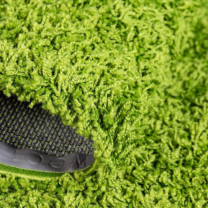 Unique Loom Solid Shag Collection Area Rug (2' 6" x 13' 1" Runner, Grass Green)