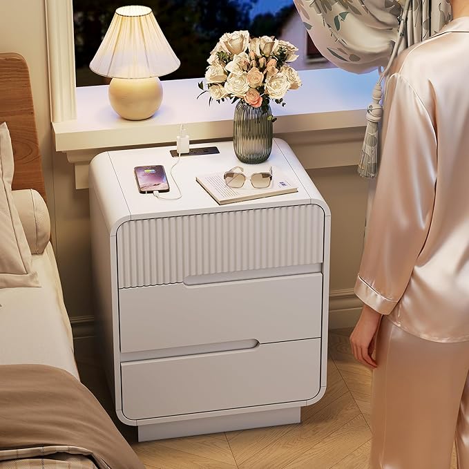 6 Drawer Dresser and 2 Nightstand Sets for Bedroom 3 Pcs Bedroom Set, Modern 47.2" Fluted Dresser with Invisible Handles Nightstand Charging Station, Bedroom Furniture Set for Living Room, White