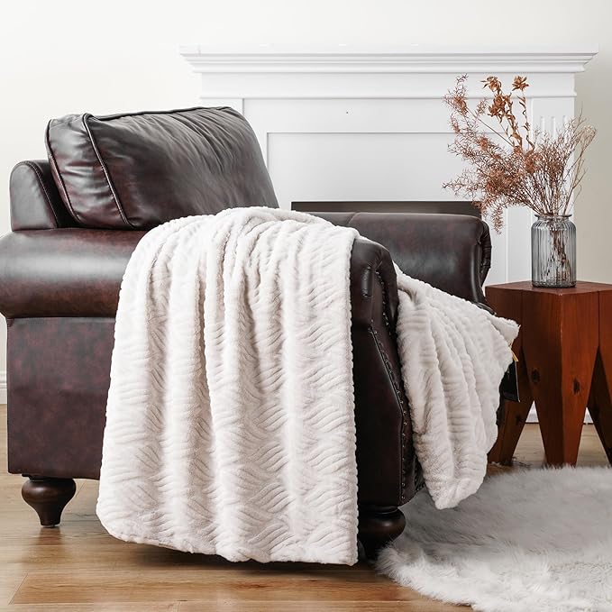 BATTILO HOME White Faux Rabbit Fur Blanket for Bed, Large Cream Faux Fur Throw Blanket 60"x80" with 1 Fur Pillow Cover 18"x18", Comfy Soft Cozy Mink Blanket for Couch