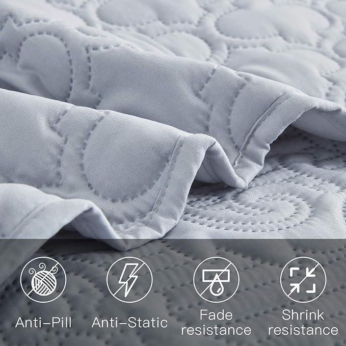 CHIXIN Oversized Bedspread Coverlet Set King Size - Lightweight Bedding Cover - Ultrasonic Quilting - 5 Piece Reversible Bedspread - Elegant Damask Paisley Pattern (King, Light Grey)