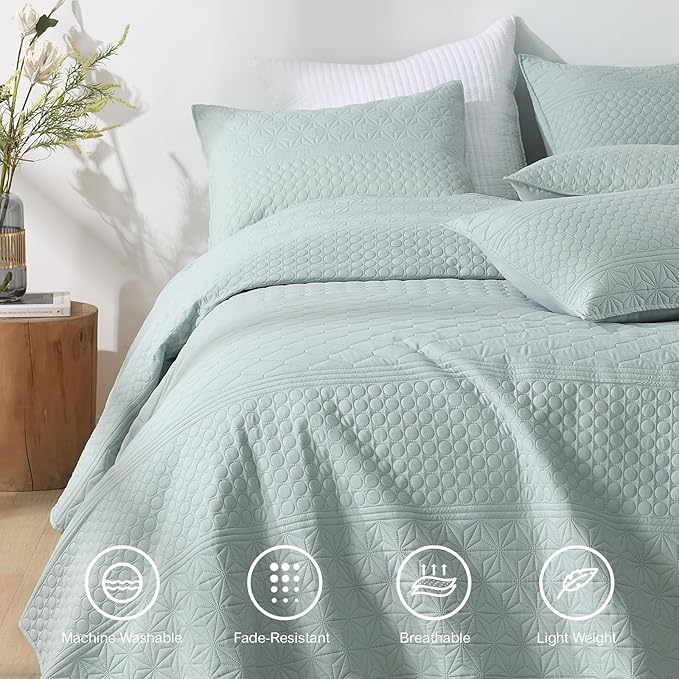 HORIMOTE HOME Sprout Green King Size Quilt Set - Soft Microfiber Bedspread with 2 Shams, Lightweight & All-Season Geometric Coverlet for Cozy Bedding