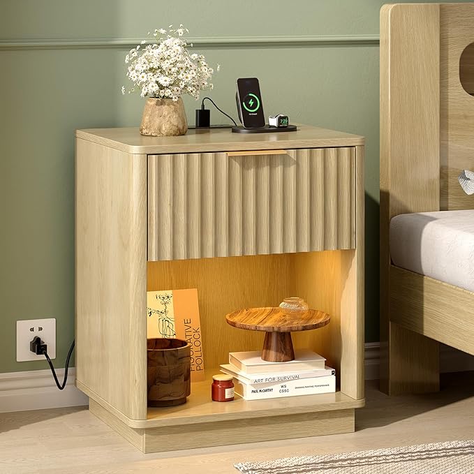 VINGLI Nightstands Set of 2 with Charging Station, LED Nightstand Fluted with Rounded Edge, 19"W Mid Century Modern Nightstand for Bedroom, Fluted Bed Side Table, Oak Night Stand, 18.9"W*15"D*22.4"H