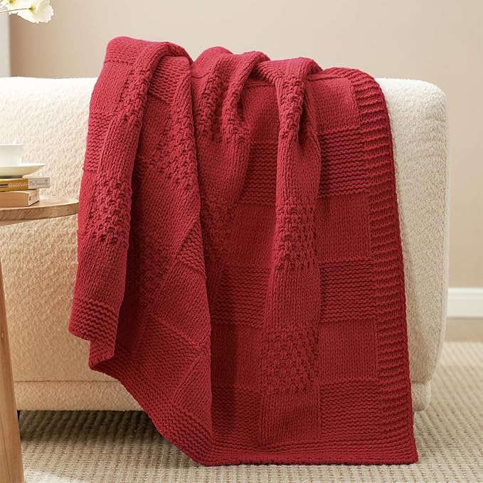 Amélie Home Checkered Chenille Knit Throw Blanket for Couch, Classic Texture Decorative Soft Blanket for Sofa, Chair & Bedroom, 50"x60", Christmas Red