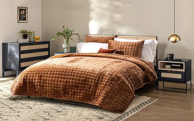 RECYCO Luxury Velvet Quilt Set Full Queen Size Bedding Sets, Ultra Soft Velvet Comforter Set, Lightweight Oversized Bedspread Quilted Coverlet for All Season, with 2 Pillow Shams, Rusty Burnt Orange