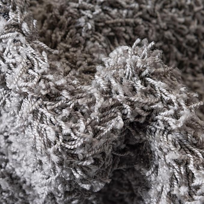 Unique Loom Solid Shag Collection Area Rug (5' 1" x 8' Oval, Cloud Gray)