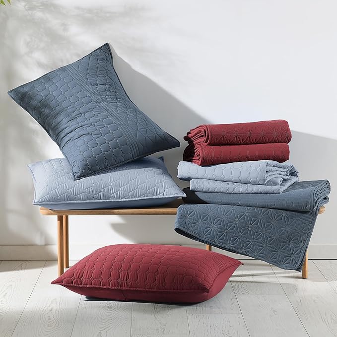 HORIMOTE HOME Burgundy Red King Size Quilt Set - Soft Microfiber Bedspread with 2 Shams, Lightweight & All-Season Geometric Coverlet for Cozy Bedding