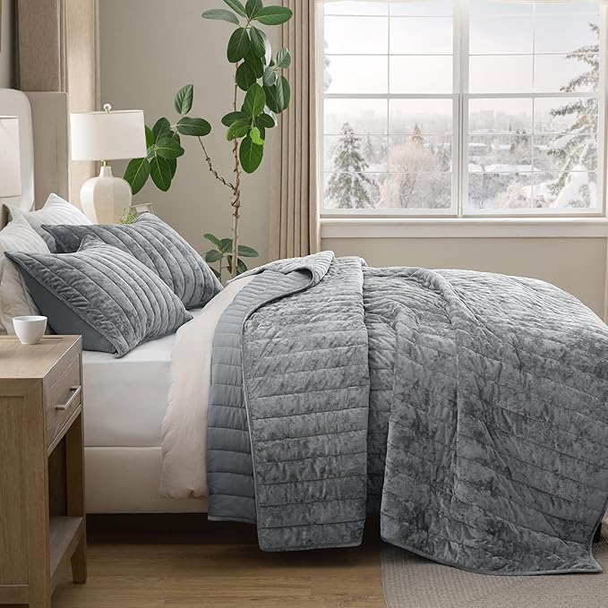 Bedsure Velvet Quilt King Size Set - 108"x96" Lightweight Velvet Comforter King Quilt, Oversized Luxury Bedspread Coverlet, Ultra-Soft Winter Bedding Set with 2 Pillow Shams, Sliver Gray