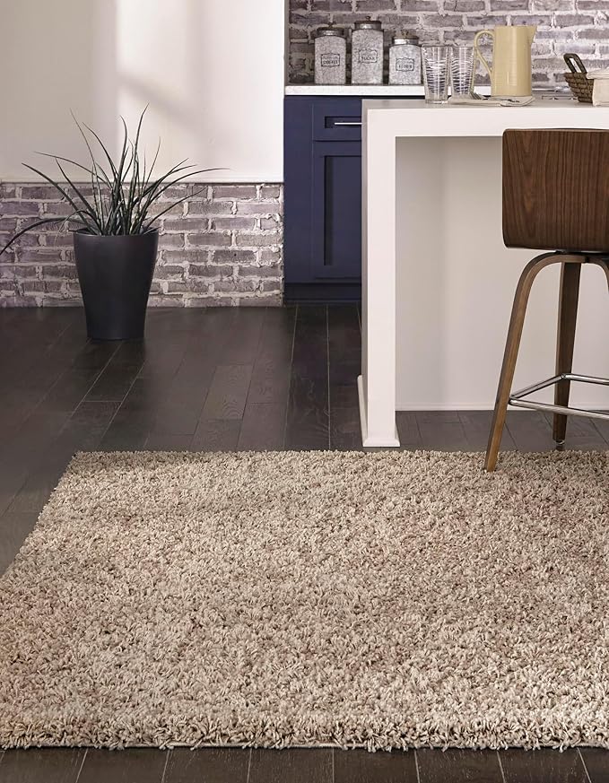 Unique Loom Solid Shag Collection Area Rug (5' 3" x 8' Rectangle, Taupe)