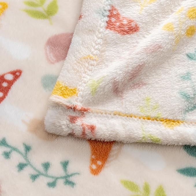 Luxury Printed Fleece Warm Throw Blanket, Soft Lightweight Velvety Plush Throw for Couch and Bed, Cozy Comfy for All Seasons(Cream Various Mushrooms, 50×70 Inches)