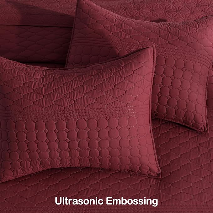 HORIMOTE HOME Burgundy Red King Size Quilt Set - Soft Microfiber Bedspread with 2 Shams, Lightweight & All-Season Geometric Coverlet for Cozy Bedding