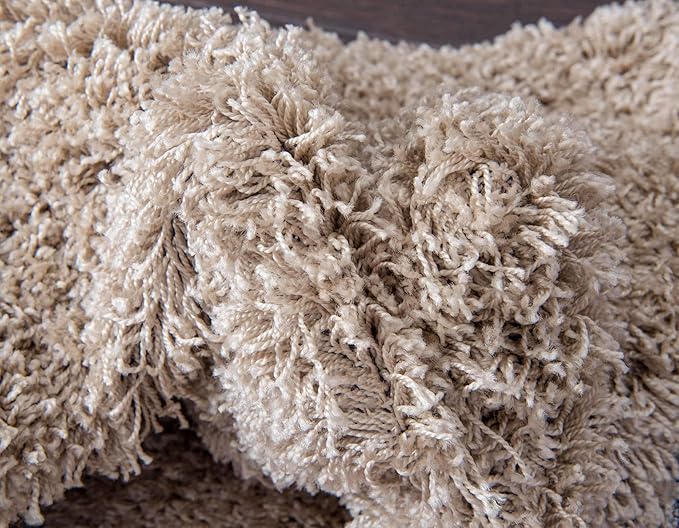Unique Loom Solid Shag Collection Area Rug (7' 10" Round, Taupe)