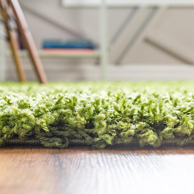 Unique Loom Solid Shag Collection Area Rug (2' 6" x 13' 1" Runner, Grass Green)