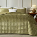 Powdion Velvet Quilt King,Luxurious King Size Quilt Bedding Set 3 Pieces Soft Lightweight Bedspreads Coverlet for All Seasons with 2 Pillow Shams,90x104 Vintage Olive Green Quilt King