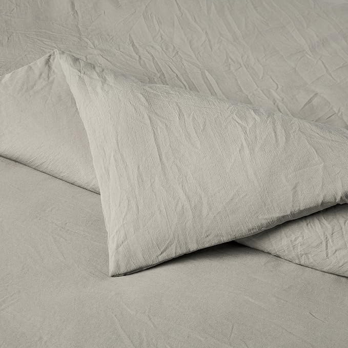 Amazon Basics Brushed Microfiber Comforter Set, Extra Soft with Natural Texture, 2-Piece, Twin/Twin XL, Grey