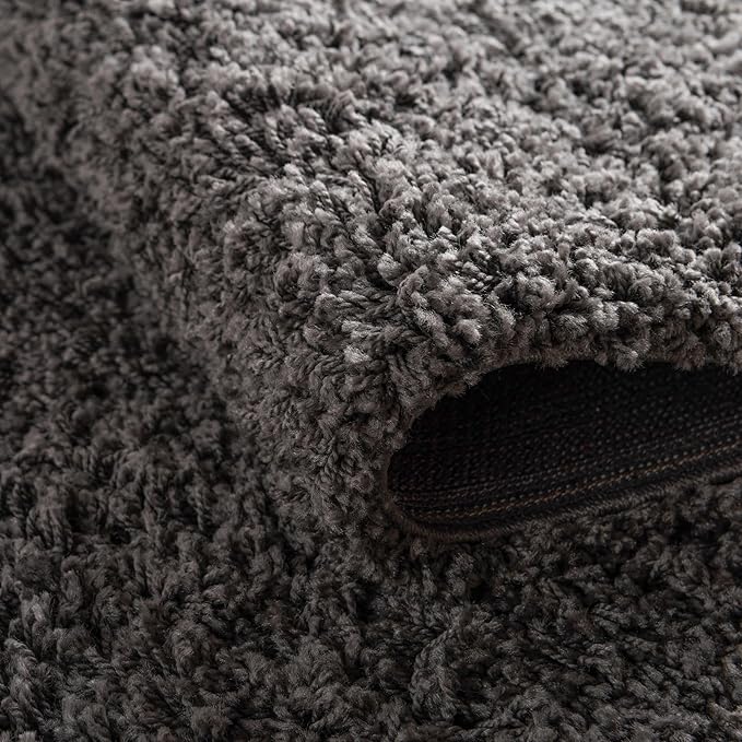 Unique Loom Solid Shag Collection Area Rug (6' 1" Round, Graphite Gray)
