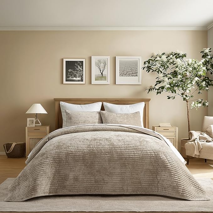 EVERGRACE Velvet Quilt Set King Size, Luxurious Soft Striped Channel Bedding Set, Lightweight Velvet Comforter for All Season, Oversized Bedspread Coverlet with 2 Matching Shams, Beige Taupe