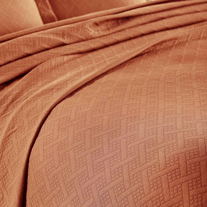 Superior 100% Cotton Basket Weave Bedspread with Shams, All-Season Premium Cotton Matelasse Jacquard Bedding, Quilted-Look Geometric Basket, Queen, Mandarin