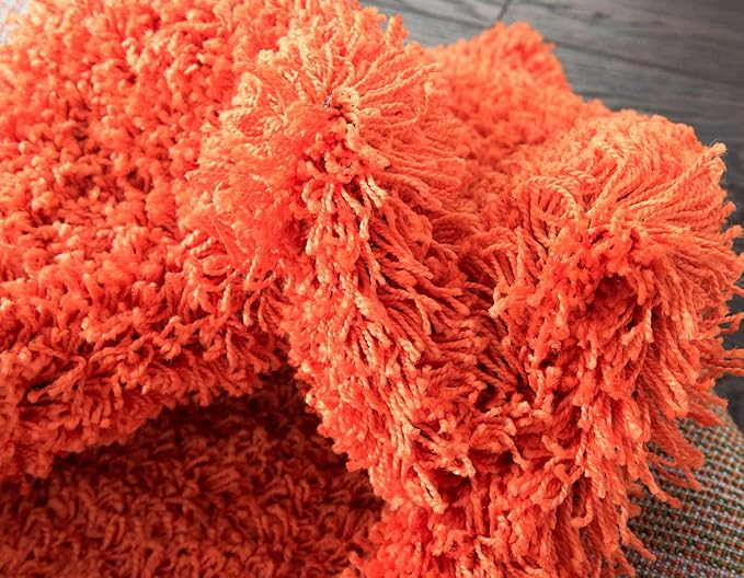 Unique Loom Solid Shag Collection Area Rug (6' 1" Round, Tiger Orange)