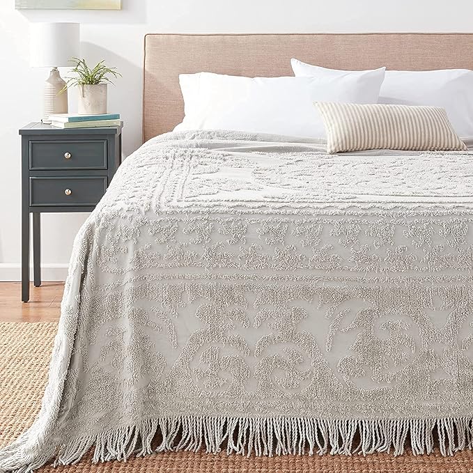 Beatrice Home Fashions Medallion Chenille Bedspread, Full, Gray