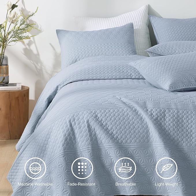 HORIMOTE HOME Light Blue Queen Size Quilt Set - Soft Microfiber Bedspread with 2 Shams, Lightweight & All-Season Geometric Coverlet for Cozy Bedding