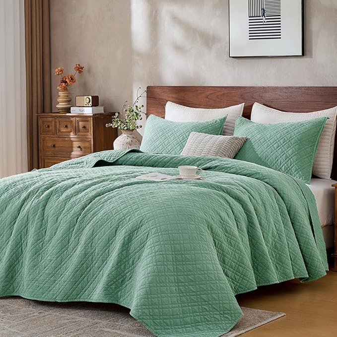 DOWN HOME Twin Quilt Set with Sham Lightweight Quilted Bedspread Coverlet Thin Comforter Bed Cover Vintage Washed Quilted Blanket for All Season, Brushed Microfiber Diamond Stitching, Green, 66"x92"