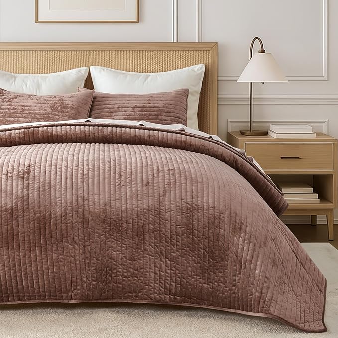 EVERGRACE Velvet Quilt Set Full Queen Size, Luxurious Soft Striped Channel Bedding Set, Lightweight Velvet Comforter for All Season, Oversized Bedspread Coverlet with 2 Matching Shams, Terracotta Clay