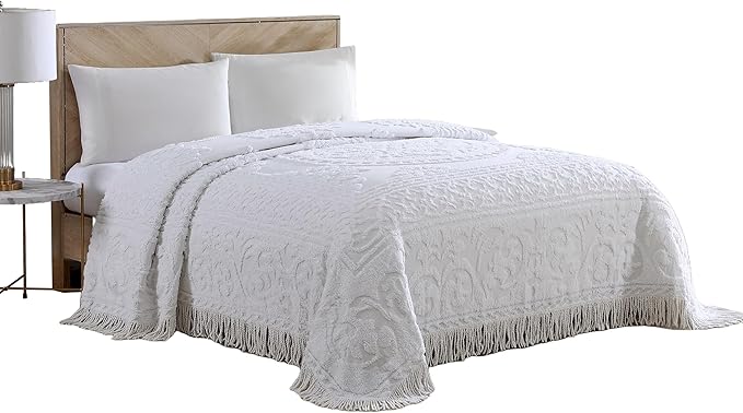 Beatrice Home Fashions Medallion Chenille Bedspread, Full, White