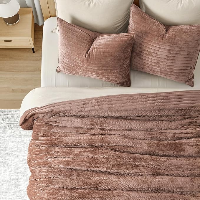 EVERGRACE Velvet Quilt Set Full Queen Size, Luxurious Soft Striped Channel Bedding Set, Lightweight Velvet Comforter for All Season, Oversized Bedspread Coverlet with 2 Matching Shams, Terracotta Clay
