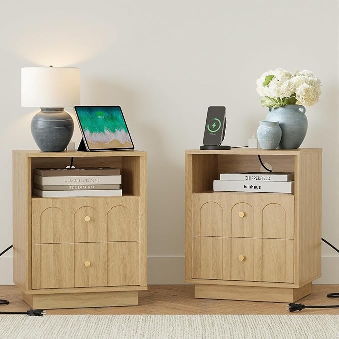 Nightstand Set of 2 with Charging Station, Mid Century Modern Nightstand with Arched Design,Boho End Table with Wood Grain Texture, Bedside Table for Bedroom Living Room Sofa Office, Oak