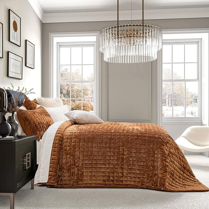 RECYCO Luxury Velvet Quilt Set King Size Bedding Sets, Ultra Soft Velvet Comforter Set, Lightweight Oversized Bedspread Quilted Coverlet for All Season, with 2 Pillow Shams, Rusty Burnt Orange
