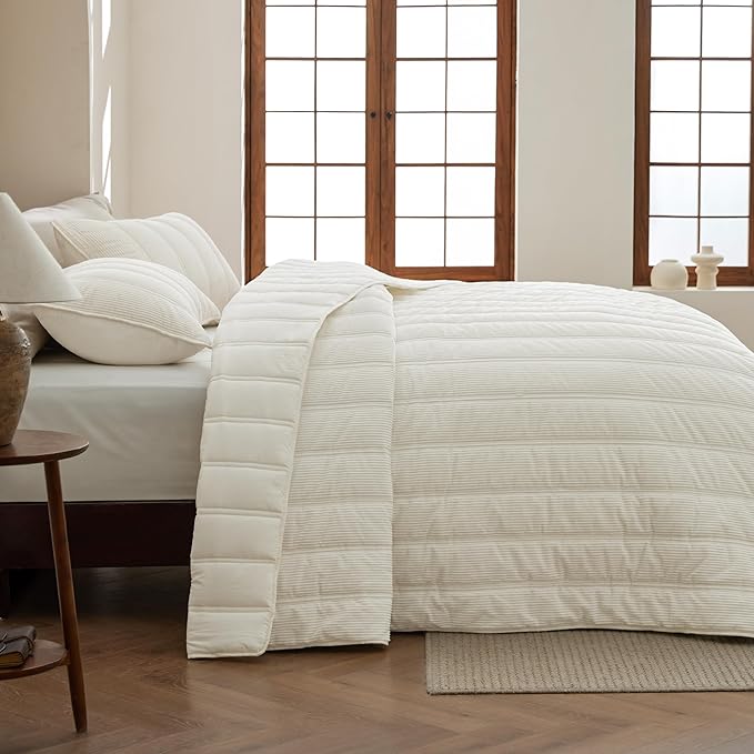 Bedsure Luxury Velvet King Size Quilt - Lightweight Velvet King Comforter Set, Oversized Corduroy Bedspread Coverlet Winter Bedding Set, Pet-Friendly, Tear-Resistant, Ultra-Soft, 106"x96", Ivory