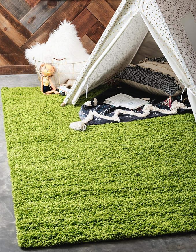 Unique Loom Solid Shag Collection Area Rug (7' 1" x 10' Rectangle, Grass Green)