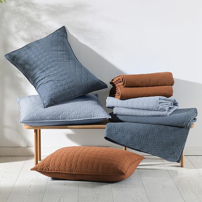HORIMOTE HOME Burnt Orange Twin Size Quilt Set - Soft Microfiber Bedspread with 1 Sham, Lightweight & All-Season Geometric Coverlet for Cozy Bedding
