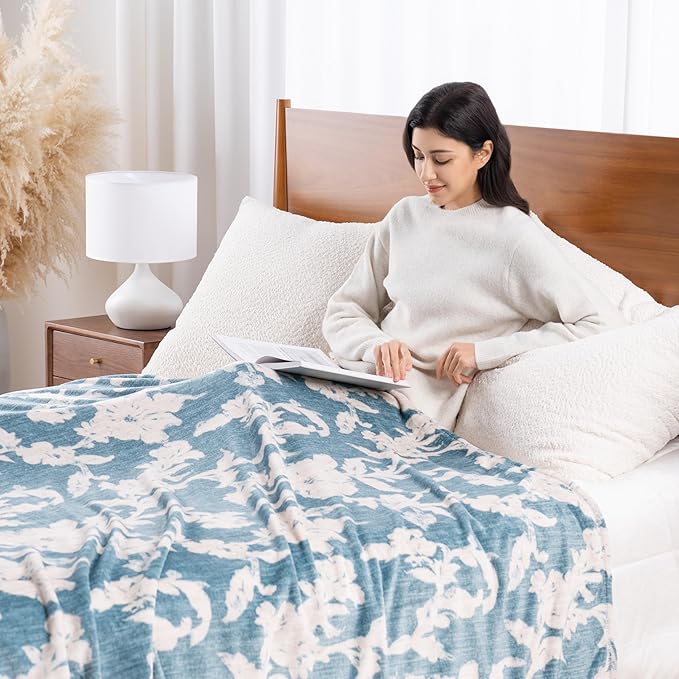 Luxury Printed Fleece Warm Blanket, Soft Lightweight Velvety Plush Throw for Couch and Bed, Cozy Comfy for All Seasons(Blue Floral Silhouette, 108×90 Inches)