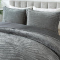 HoneiLife Velvet Quilt Sets King - Lightweight Bedspreads 3-Pieces, Stripe Coverlets Rustic Bed Cover King Quilt Bedding Sets for All Season Use, Grey