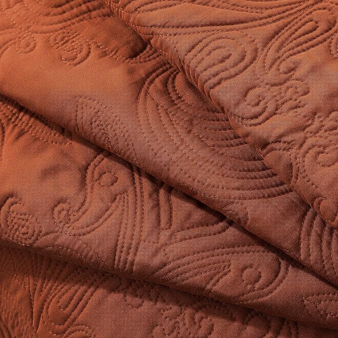 HoneiLife Embroidered Quilt King Size - 3 Pieces Microfiber Quilt Sets Lightweight Bedspreads Reversible Coverlets Retro Bed Cover Paisley Pattern Bedding Set All Season Quilts-Rust