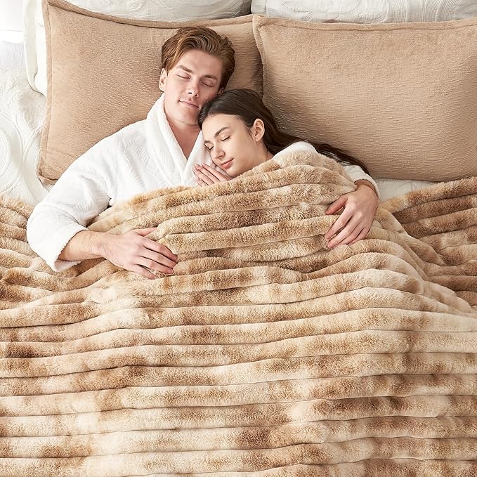 Cozy Bliss Faux Fur Throw Blanket for Couch, Cozy Warm Plush Striped Blanket for Sofa Bedroom Living Room, 60 * 80 Inches Tie-dye Khaki