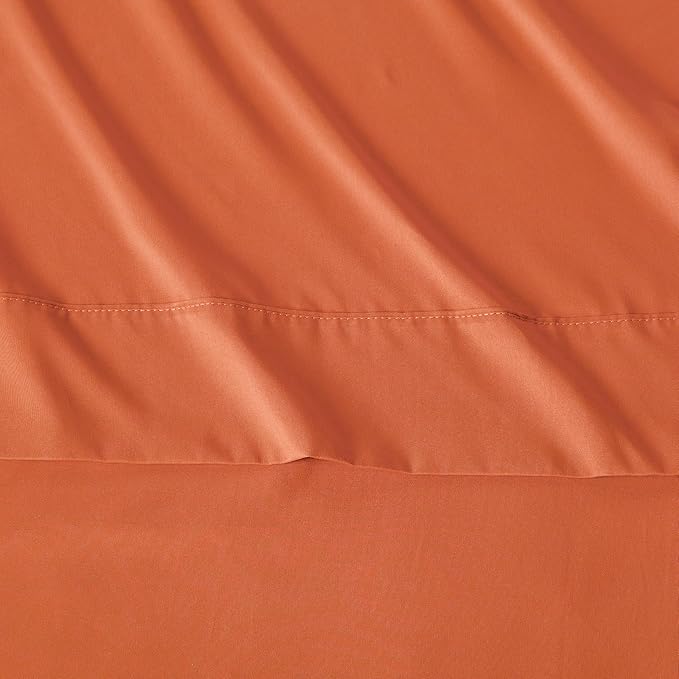 Amazon Basics Lightweight Microfiber 4-Piece Bed Sheet Set, Brick, Solid, Queen