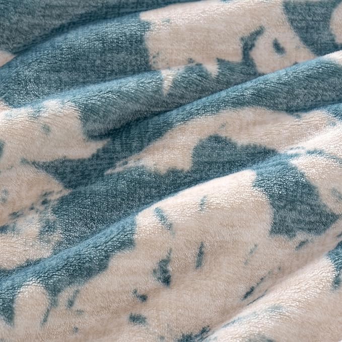 Luxury Printed Fleece Warm Throw Blanket, Soft Lightweight Velvety Plush Throw for Couch and Bed, Cozy Comfy for All Seasons(Blue Floral Silhouette, 50×70 Inches)