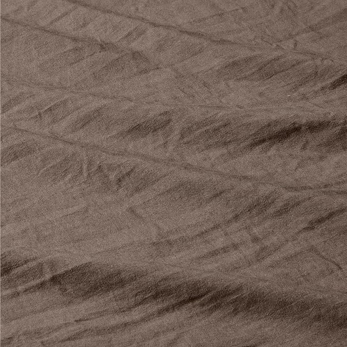 Amazon Basics Brushed Microfiber Comforter Set, Extra Soft with Natural Texture, 3-Piece, Queen/Full, Brown