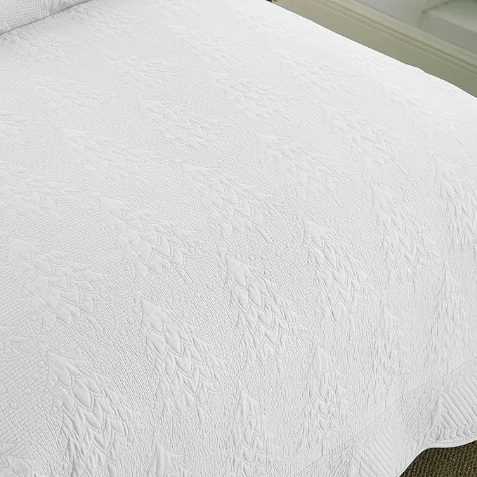 MarCielo 3-Piece Christmas Quilt 100% Cotton Oversized Bedspread Lightweight Coverlet Embroidery Christmas Tree Pattern Bedding Set (TC Bright White, Oversized Queen (100"x106"))