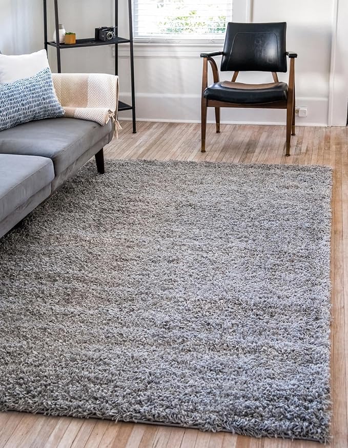 Unique Loom Solid Shag Collection Area Rug (4' 1" x 6' 1" Rectangle, Cloud Gray)