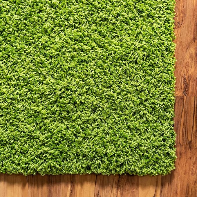 Unique Loom Solid Shag Collection Area Rug (2' 6" x 13' 1" Runner, Grass Green)