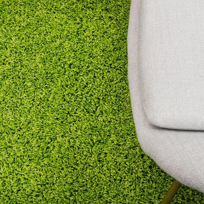 Unique Loom Solid Shag Collection Area Rug (3' 3" Round, Grass Green)