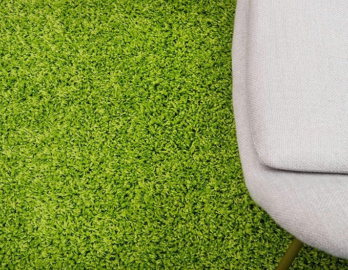 Unique Loom Solid Shag Collection Area Rug (8' Round, Grass Green)