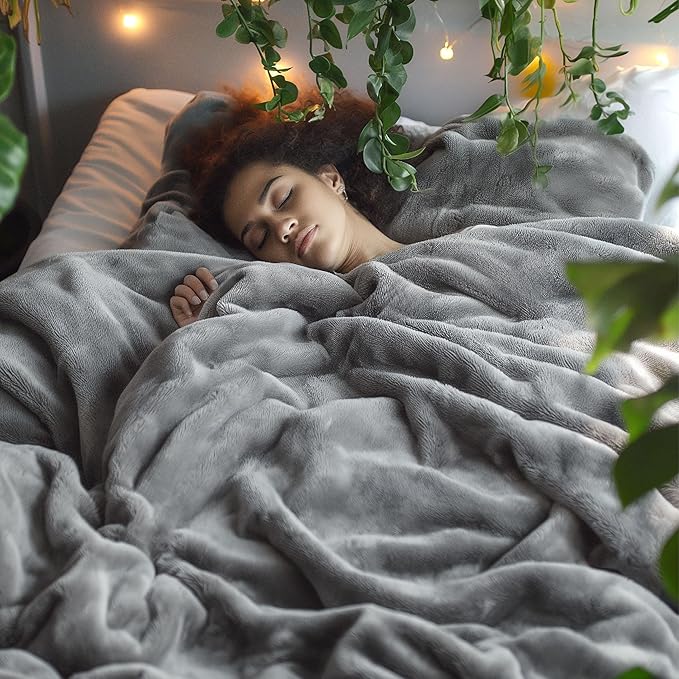 Bedsure GentleSoft Fleece Bed Blankets Queen Size Grey - Soft Warm Winter Blanket Lightweight Cozy Luxury Microfiber, Room Home Decor Christmas Decorations Gifts for Women and Men, 90x90 inches